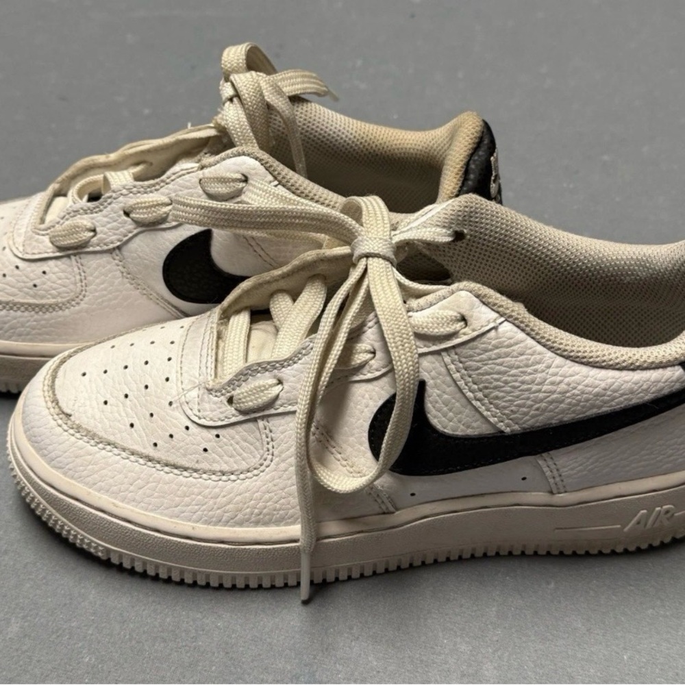 Nike Air Force 1 Low GS White/Black – Size 4Y – CT3839-100